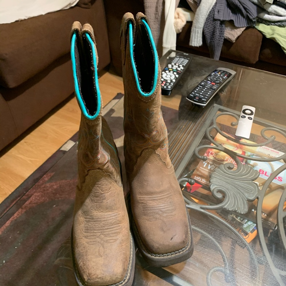 Cowboy boots - Picture 2 of 2